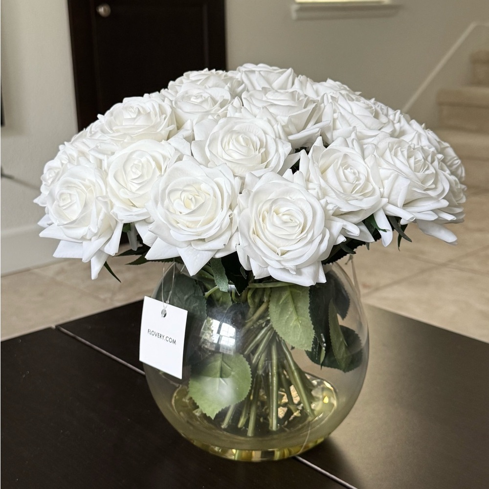 Roses in vase (faux flowers)